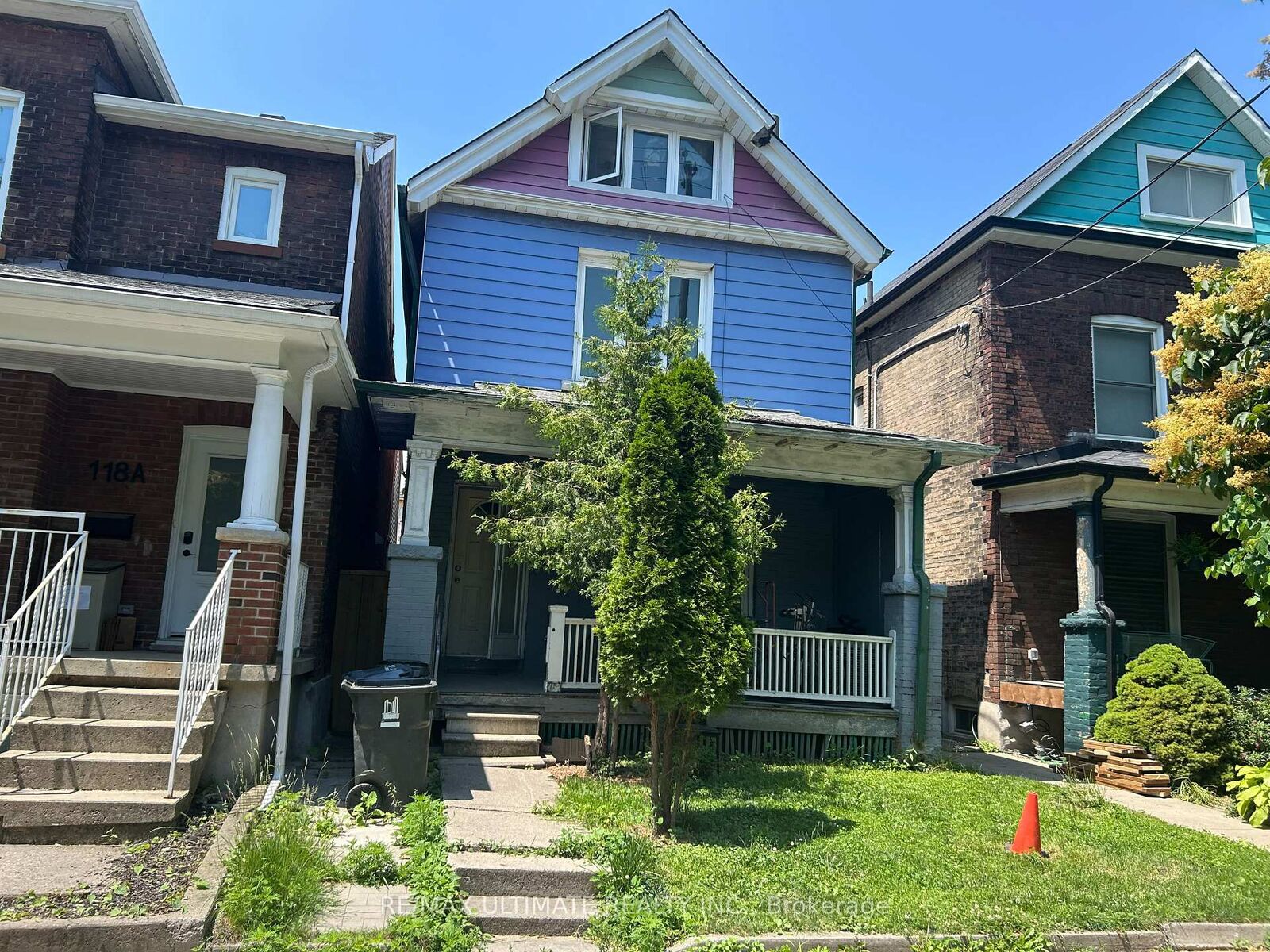 Property Photo:  120 Lansdowne Avenue 2nd Floor  ON M6K 2V9 