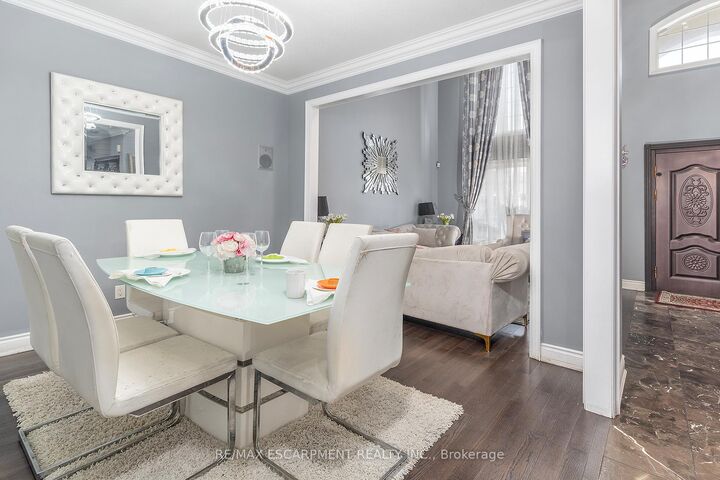 Property Photo:  147 Federal Street  ON L8E 0H3 