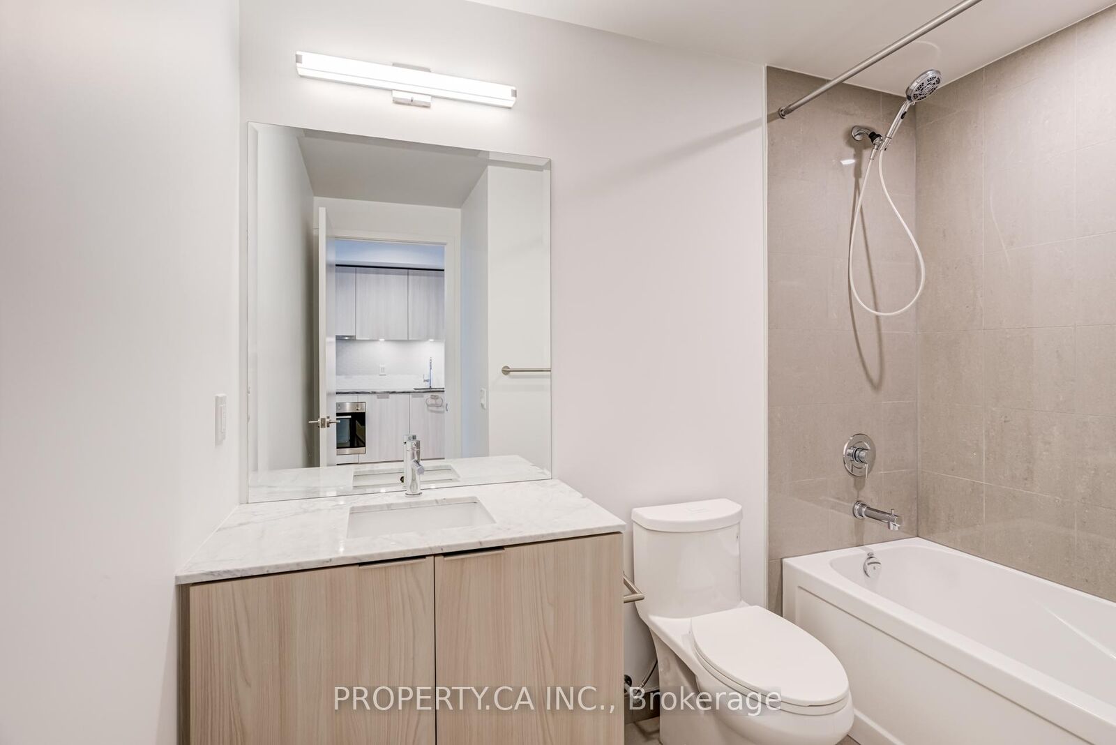 Property Photo:  15 Queens Quay E 419  ON M5E 0C5 