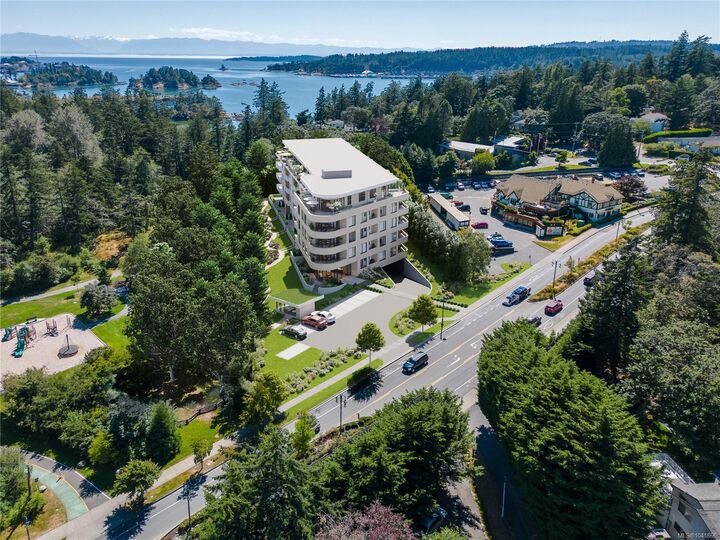 Property Photo: 167 Island Hwy #203 BC V9B 1G1
