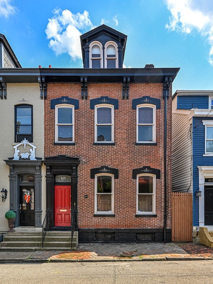 Property Photo:  617 Avery St  PA 15212 