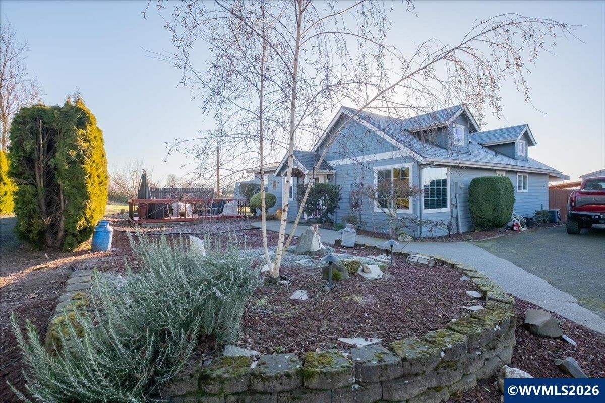 Property Photo:  1005 Foxglove Ln  OR 97362 