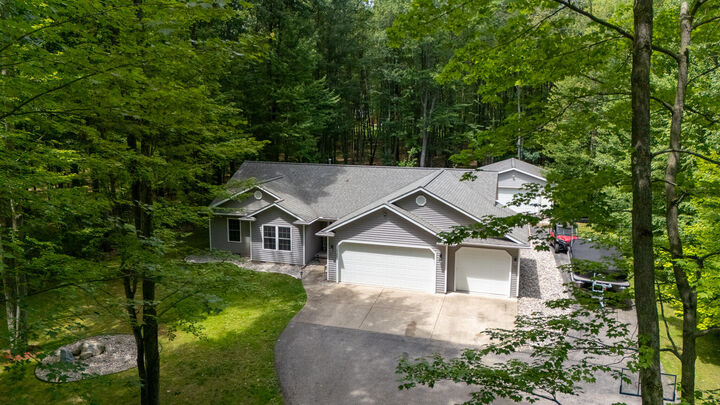 Property Photo: 3120 Kens Place MI 48653