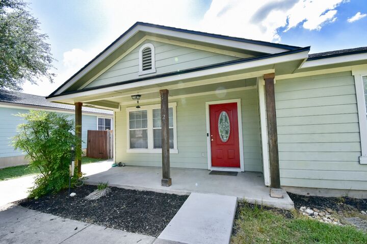 Property Photo:  13525 Briarcreek Loop  TX 78653 