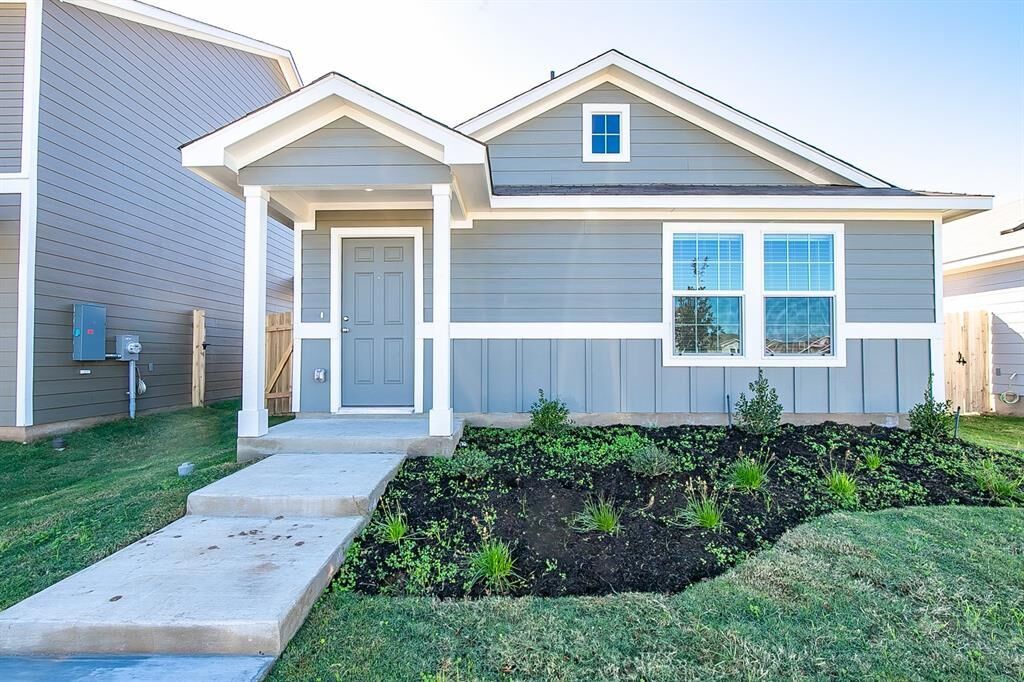 Property Photo:  1133 Largemouth Lane  TX 78602 