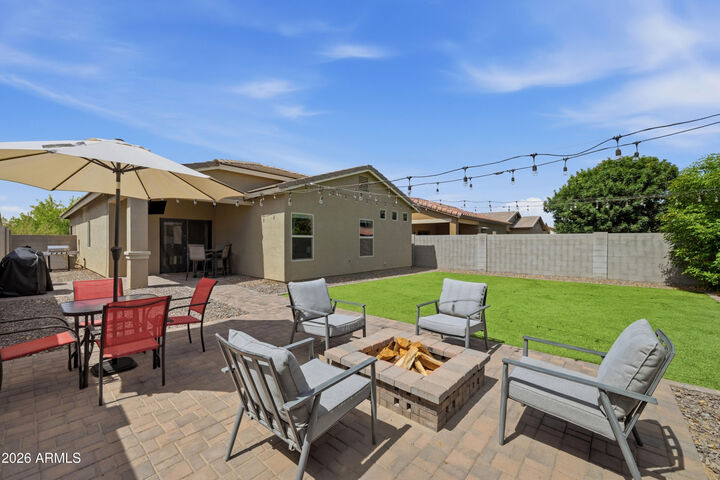 Property Photo:  828 W Leadwood Avenue  AZ 85140 