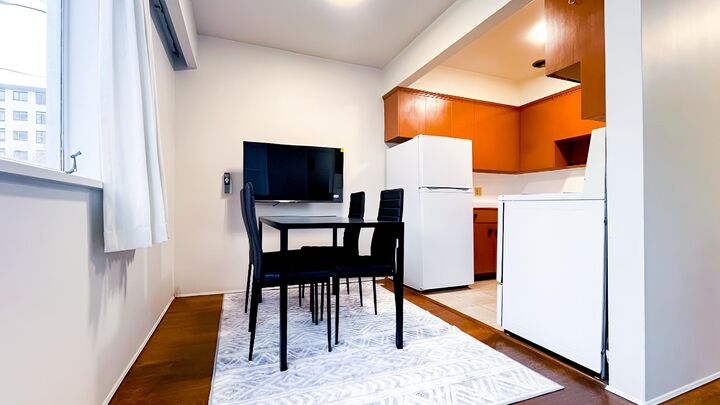 Property Photo:  1925 Nelsonstreet 109  BC V6G 1K9 