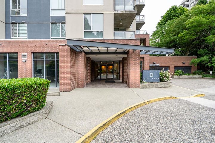 Property Photo:  7077 Beresford Street 1803  BC V5E 4J5 