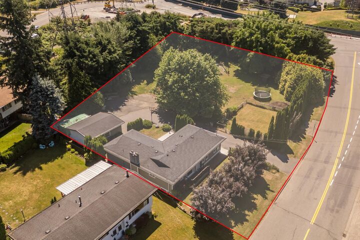 Property Photo: 34348 Laburnum Avenue BC V2S 4T9