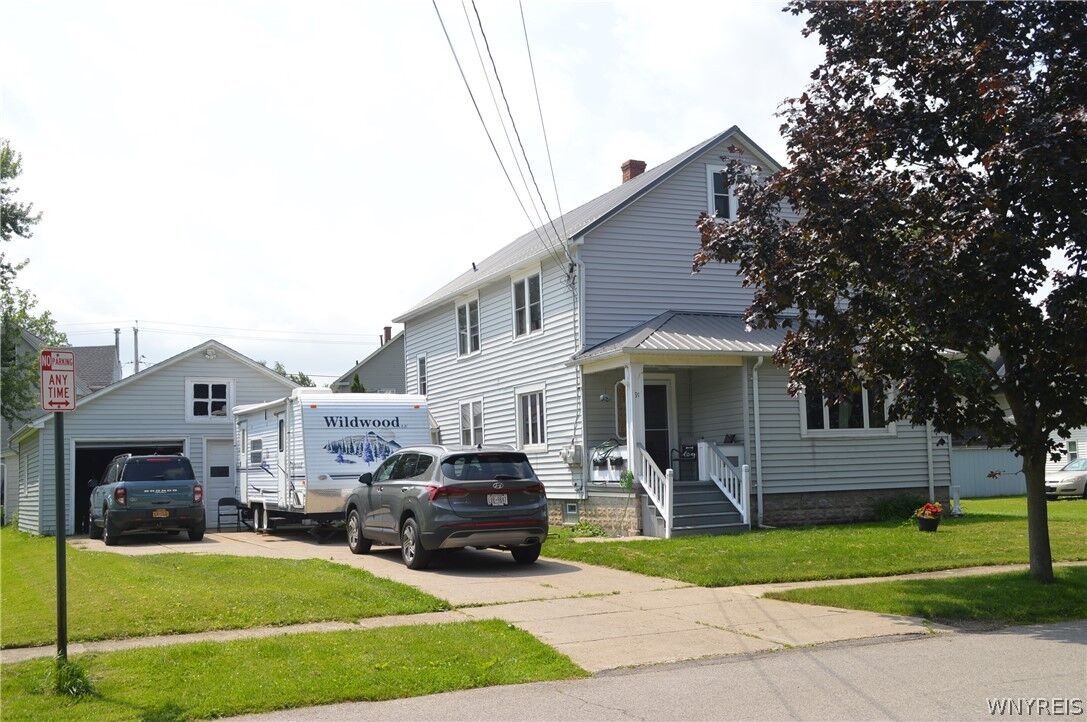 Property Photo:  91 Grant Street  NY 14043 