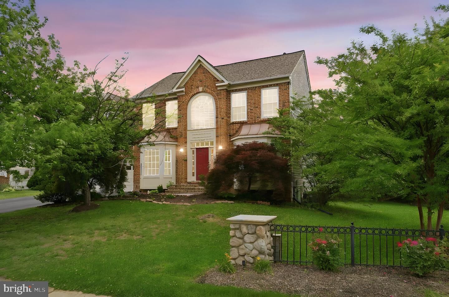 Property Photo:  6355 Willowfield Way  VA 22150 