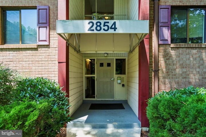 Property Photo: 2854 Dover Lane VA 22042