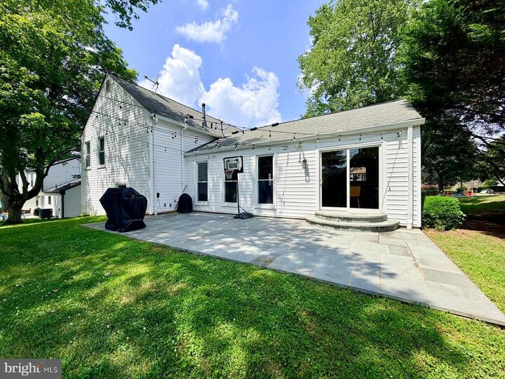 Property Photo: 12904 Missionwood Way MD 20854