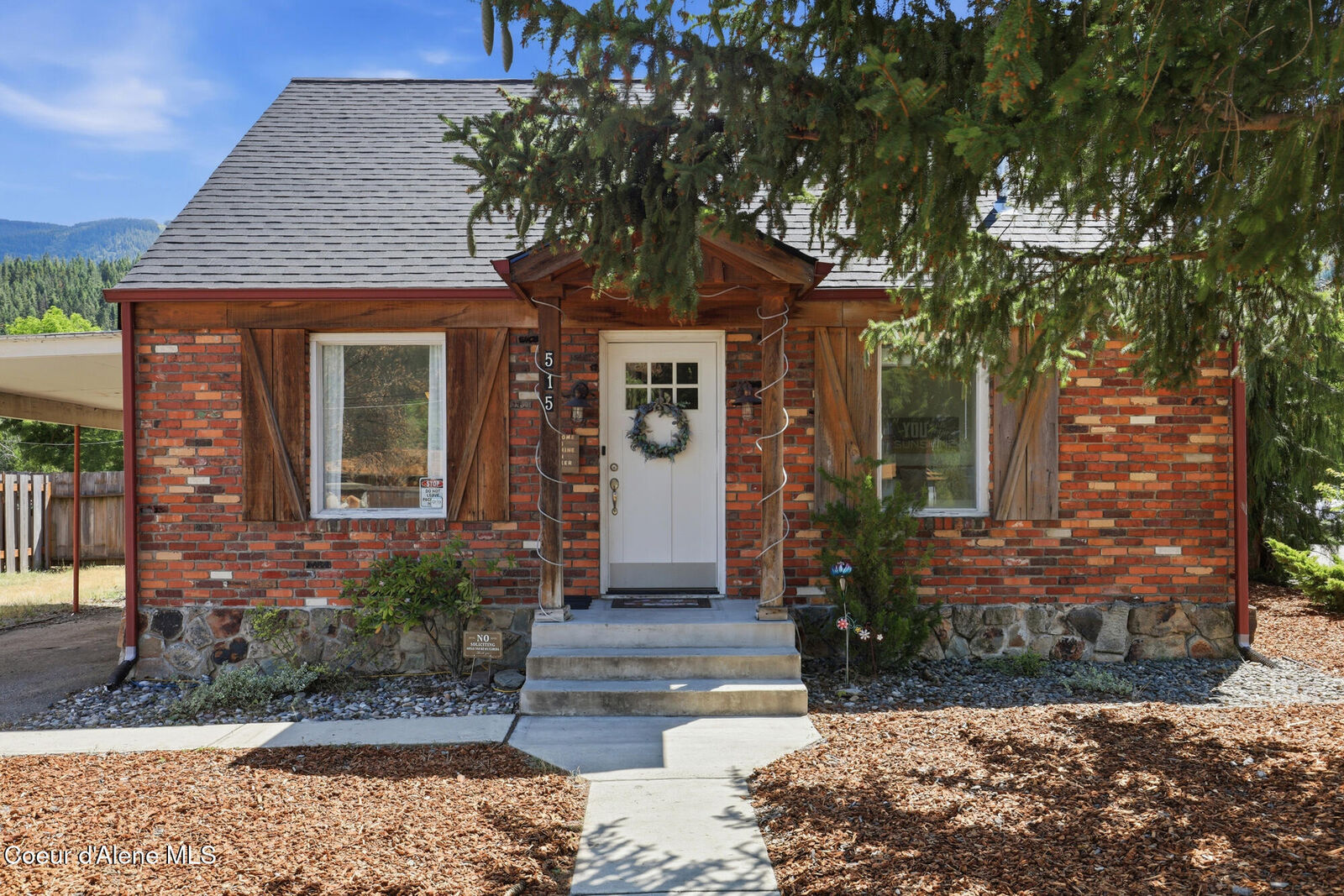 Property Photo:  515 Bunker Ave # 1  ID 83837 