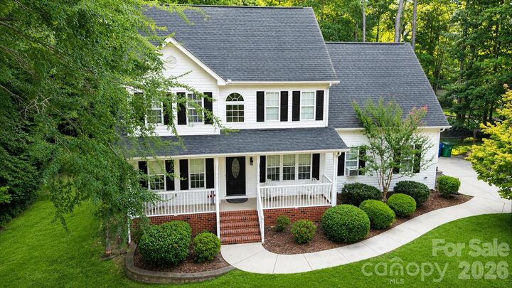 Property Photo:  1525 Hawthorne Drive  NC 28079 