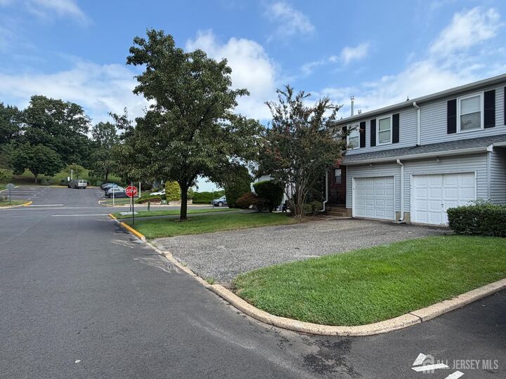Property Photo:  99 Brookview Circle  NJ 08831 