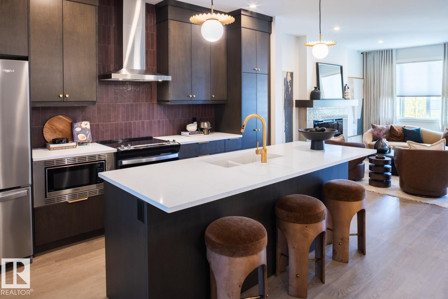 Property Photo: 284 Paterson Li SW AB T6W 5V2