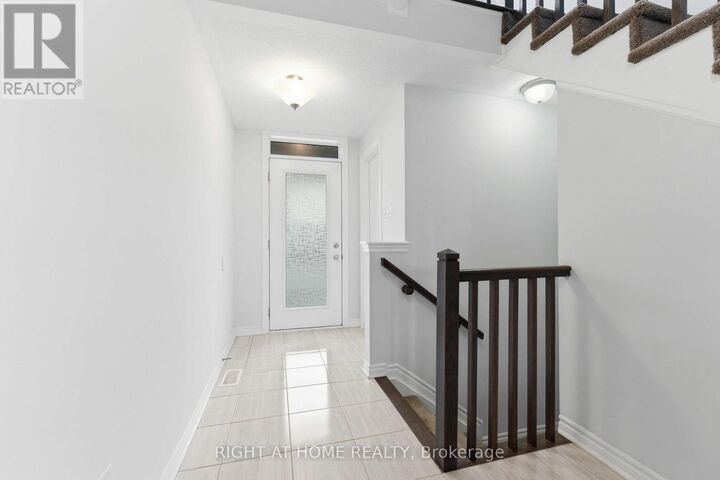 Property Photo: 404 Edgevalley Court ON K2S 2R3