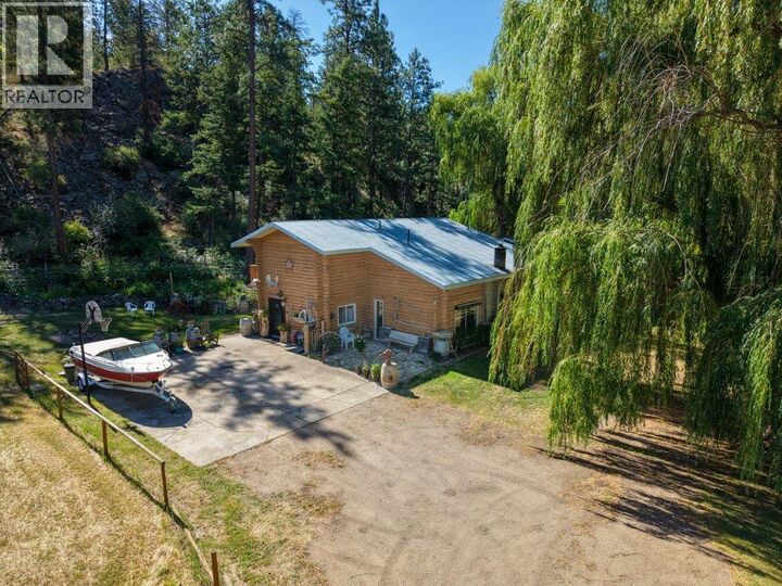 1876 Willowbrook Road — photo 1