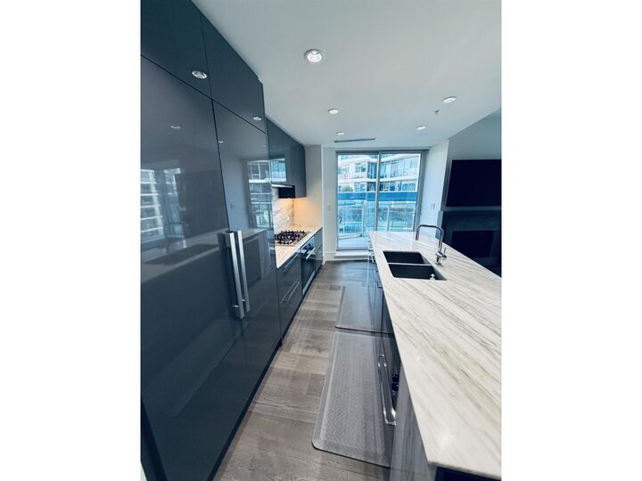 Property Photo:  1500 Martin Street 6th Floor  BC V4B 0C2 