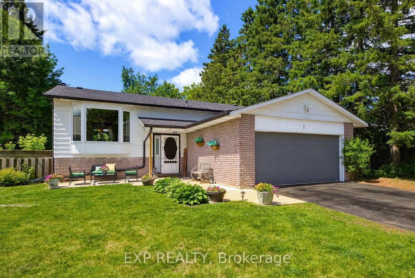 Property Photo: 6 Palace Street ON L7K 0A2