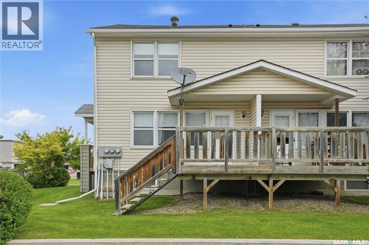 Property Photo:  36 210 Camponi Place  SK S7M 1J7 