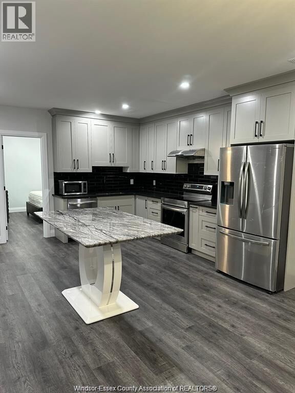 Property Photo:  3540 Fiorina Street Lower  ON N9H 0M9 