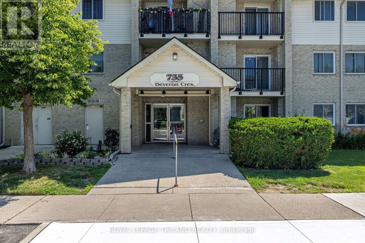 735 Deveron Crescent 102 — photo 1