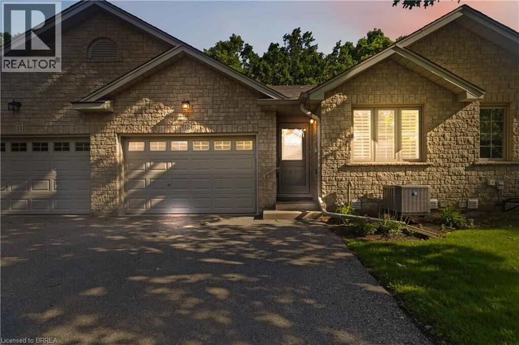 Photo de la propriété:  35 Stratford Terrace 12  ON N3T 6R8 