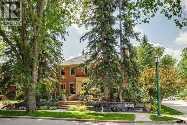 Property Photo:  729 Riverdale Avenue Southwest  AB T2S 0Y4 