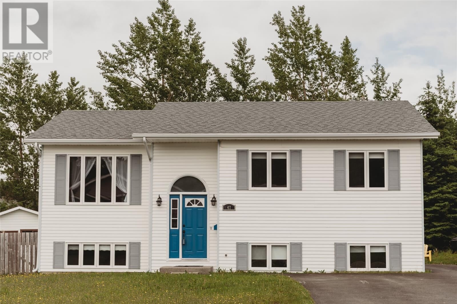 Property Photo:  47 Airport Boulevard  NL A1V 2P8 