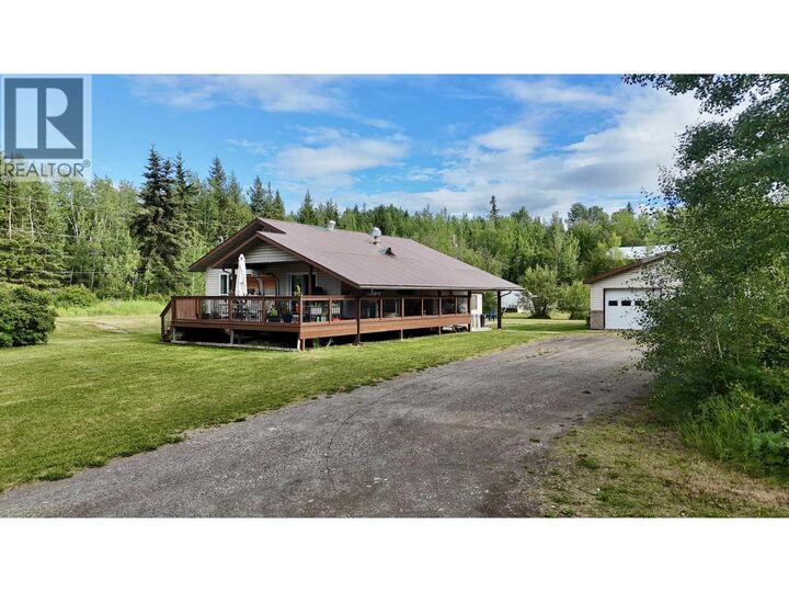 Property Photo:  826 Oak Street  BC V0J 3A1 