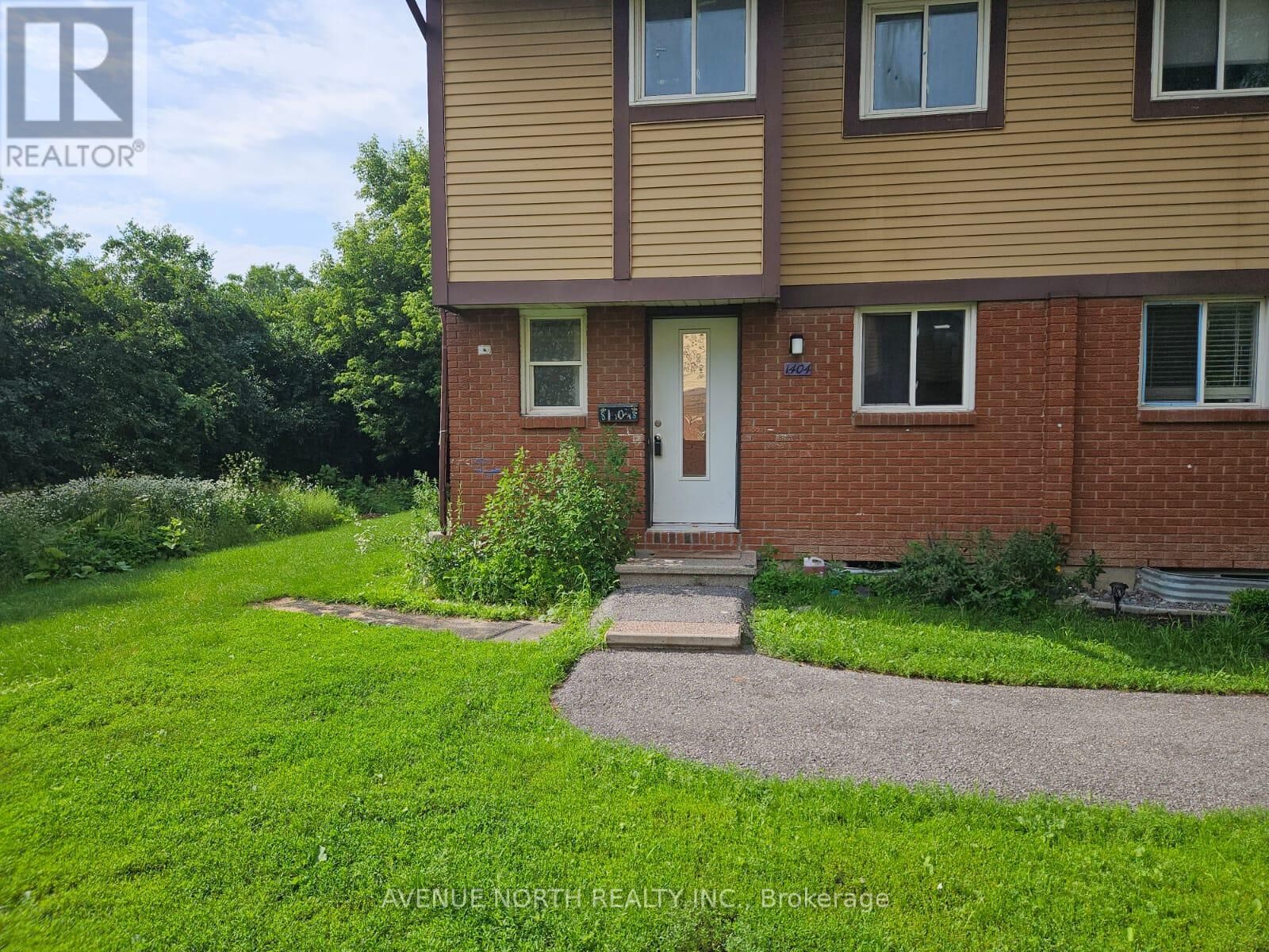 Property Photo:  1404 Foxwell Street 1  ON K1B 5J4 