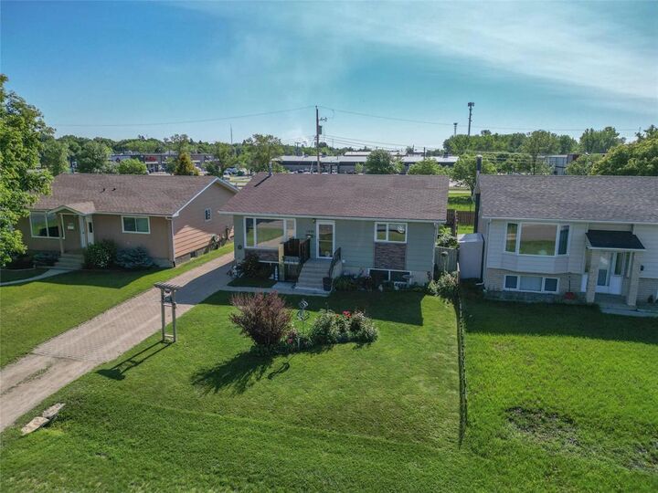 Property Photo: 1539 2nd Street MB R7A 6K2
