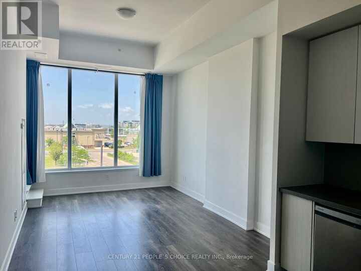 Property Photo: 297 Oak Walk Drive 304 ON L6H 6Z3