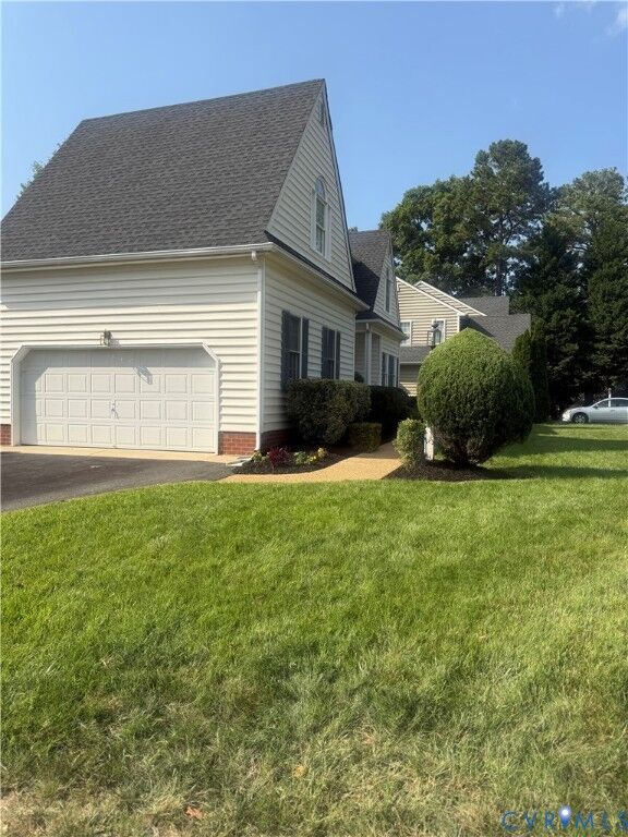 Property Photo: 10800 Arrowleaf Court VA 23060