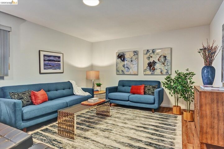 Property Photo: 585 Crestmont Dr CA 94619