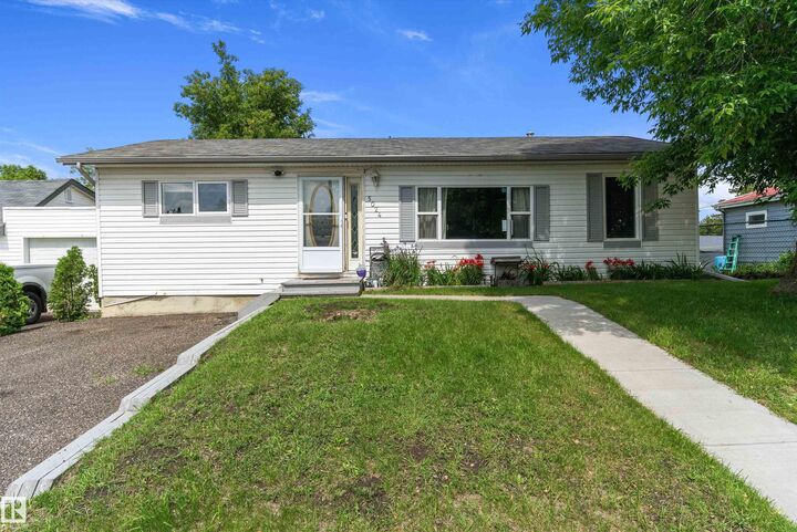 5024 55 Avenue — photo 1