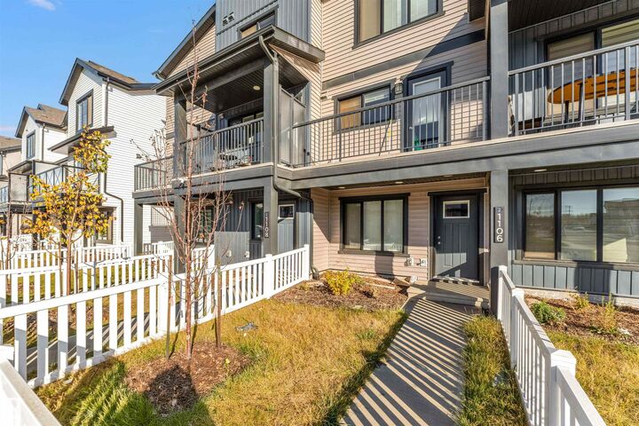 Property Photo:  1106 Aster Boulevard NW  AB T6T 2V2 