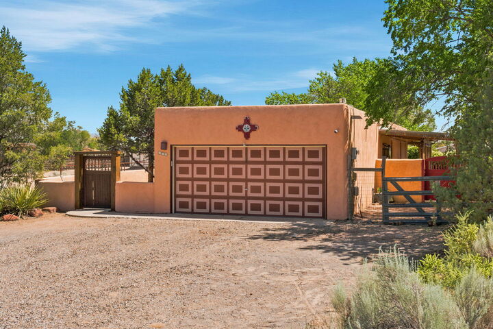 Property Photo:  236 Sagebrush Drive  NM 87048 