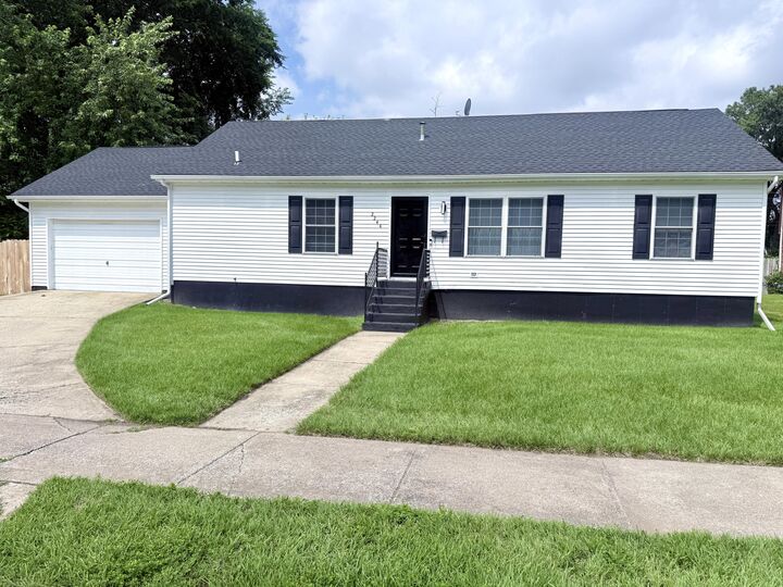 Property Photo:  2244 W Taft Street  IN 46404 