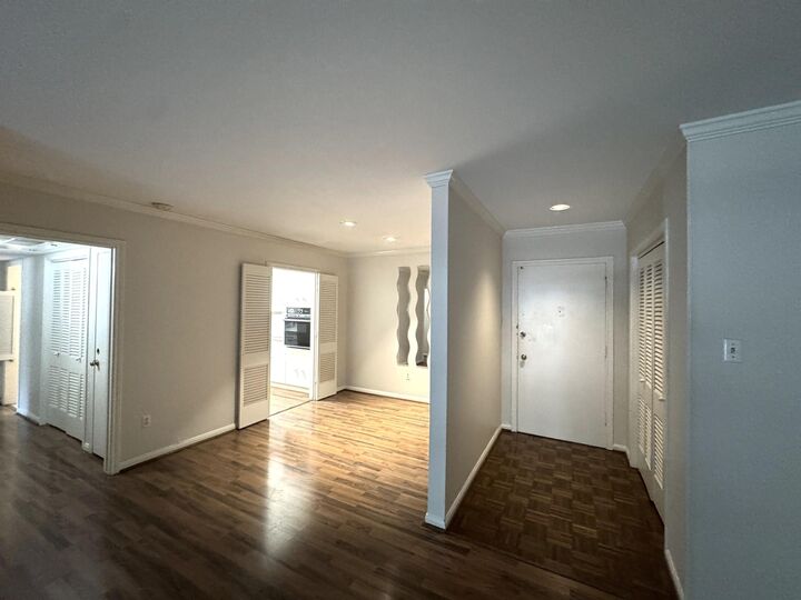 Property Photo:  2600 Bellefontaine Street A18  TX 77025 