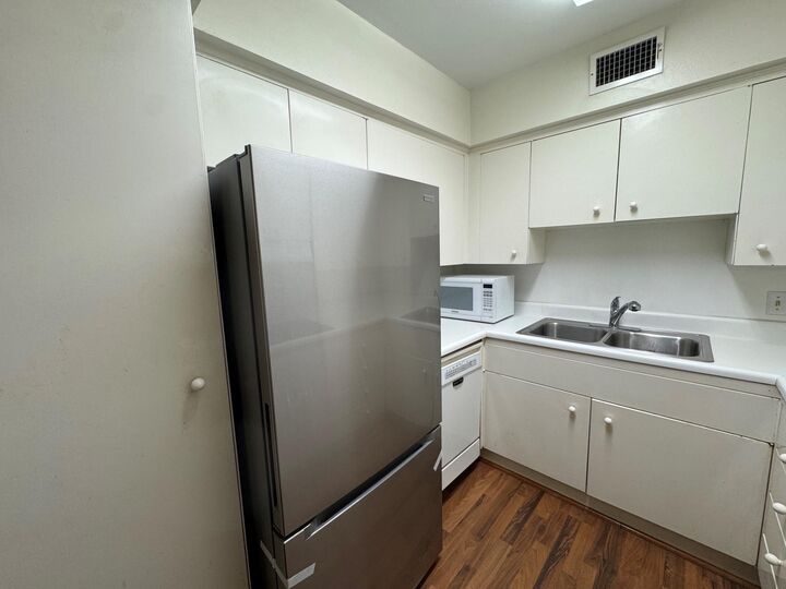 Property Photo: 2600 Bellefontaine Street A18 TX 77025