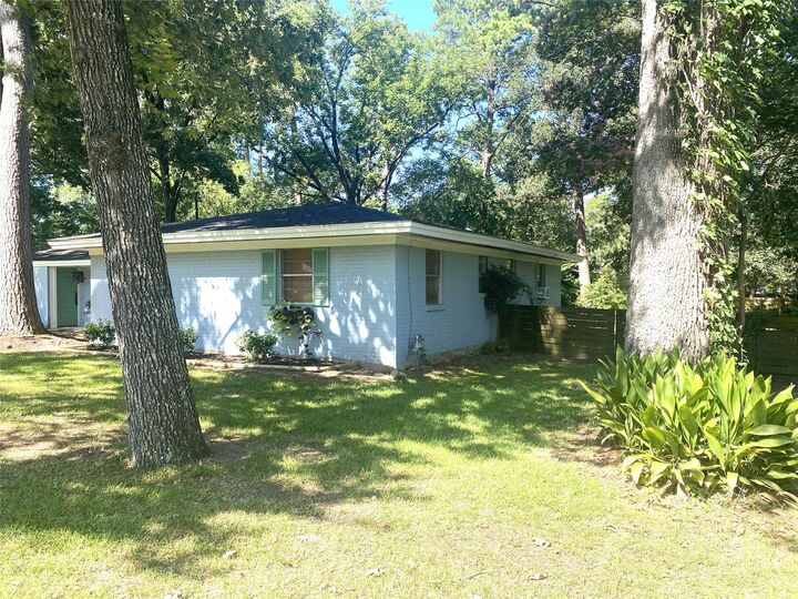 Property Photo:  1302 Shadybrook Lane  TX 75904 