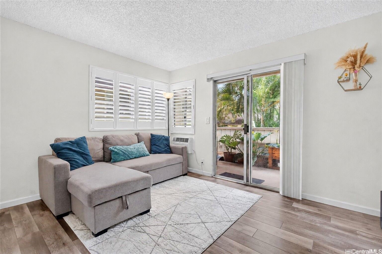 Property Photo:  95-510 Wikao Street M105  HI 96789 