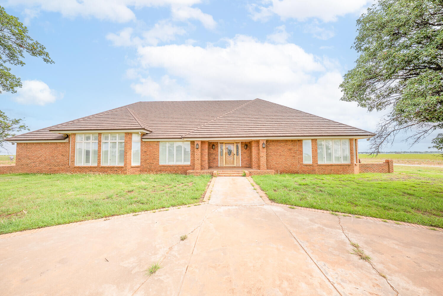 Property Photo:  2210 W Division Street  TX 79364 