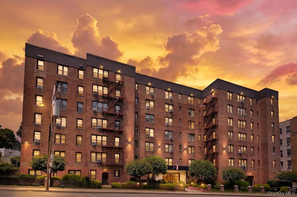 Property Photo:  77 Bronx River Road 1E  NY 10704 