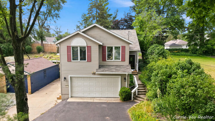 Property Photo:  736 Halena Street NE  MI 49505 