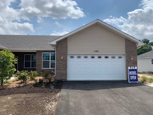 Property Photo: 449 Ridge Lane IL 60440