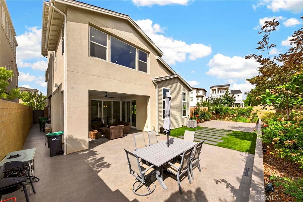 Property Photo:  125 Source  CA 92618 